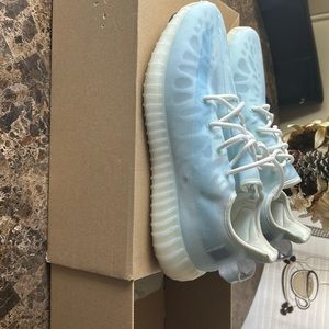Yeezy 350 boost V2 barely worn once size  14